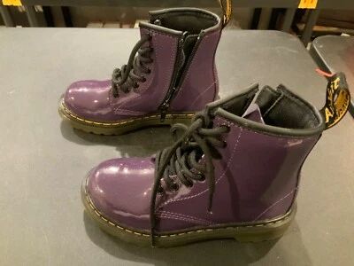 Botas de Combate Dr Martens Púrpura Charol 1460 J Niños Talla 12 EE. UU. Foto 1 de 2