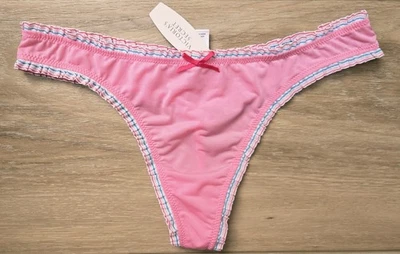 NWT Vintage Victoria's Secret Pink Silky Smooth Ruffled V-String Bows Panties S - Image 1 of 3