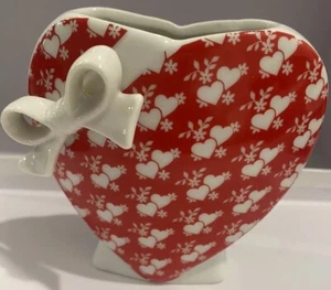Kitschy Japan Vase Heart Shaped Vintage Heart Design Valentines Cute 10 Cm Bow - Picture 1 of 13
