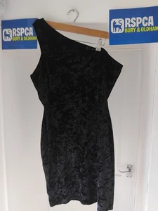 Jane Norman Kleid mit schönem schulterfreiem, einseitig Samtoptik UK 16  - Bild 1 von 4