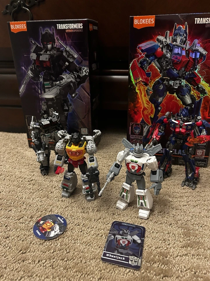 Лот товаров Transformers Blokees Variety! Включает все показанное - Изображение 1 из 4