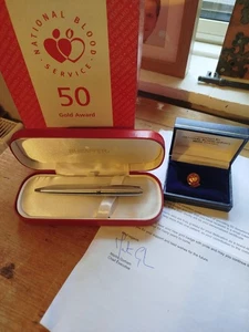 Sheaffer Commemorative Blood Service Ballpoint Pen And Badge Set - Picture 1 of 6