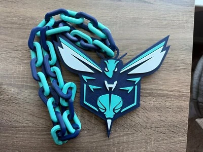 Collar Charlotte Hornets de gran tamaño, cadena colgante [hecho a pedido] Foto 1 de 4