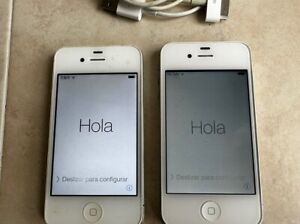 Two Apple iPhone 4- Model: A1428, 16 GB - White (locked/Used And Untested)