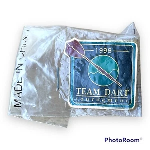 Dart Tournament Pinback 1998 Team Enamel Epoxy Darts New - Picture 1 of 3