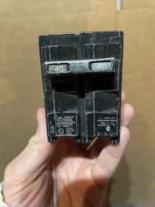 Disyuntor Siemens 2 polos 40 amperios 240 voltios tipo Q240 Qp - Imagen 1 de 2