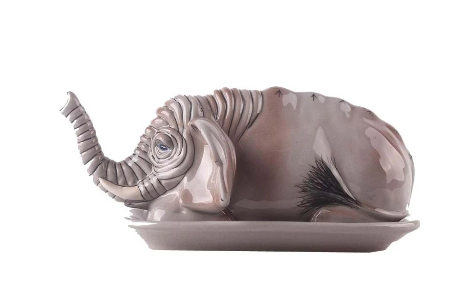 Plato de mantequilla de elefante de cerámica Blue Sky de 8,25" x 5,25" x 4" Foto 1 de 1