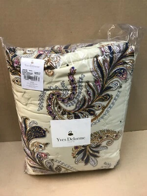 YVES DELORME Parure Ivire Quilted Bedspread 275cm x 260cm Sateen 100% Cotton  - Image 1 of 2
