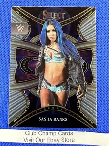 2022 #27 Sasha Banks Panini Select WWE SmackDown Phänomen - Bild 1 von 2