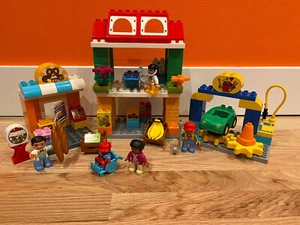 LEGO DUPLO My Town: Town Square (10836) Complete - Picture 1 of 7