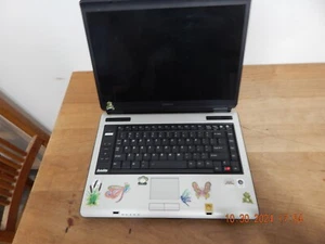 Toshiba Satellite A105-S4547 for parts UNTESTED - Picture 1 of 6