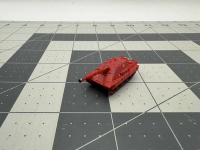 Micro Machines WWII German JAGDPANTHER V Tank Red Camo - Image 1 of 4