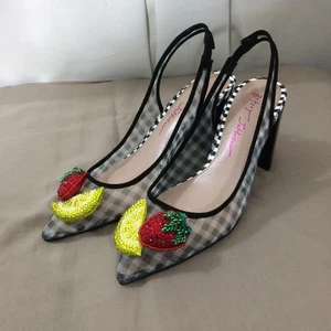 NEW Betsey Johnson Slingback Heels Gingham Mesh Fruit Beaded Strawberry Lemon 5M - Picture 1 of 9