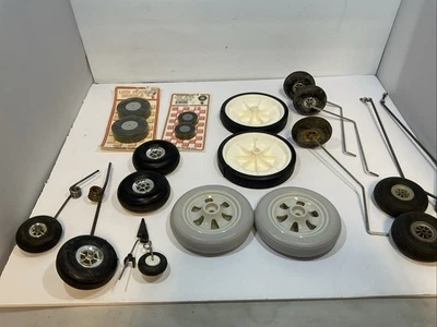 New & Used Lot of R/C Landing Gear Stuts & Wheels of Various Sizes - Image 1 of 4