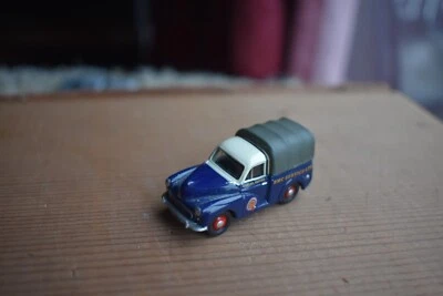 Classix  HO/OO 1/76  Morris 1960s BMC  Service Van New - Image 1 of 2