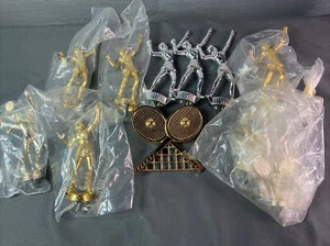 Menge 10+ Vintage Tennis Trophäe Topper mehrere Stile - Bild 1 von 5