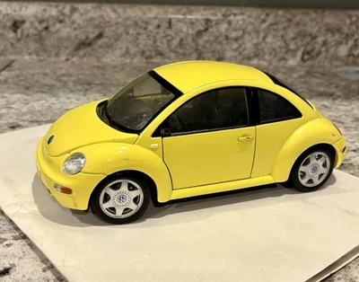 Vintage Toy Maisto Volkswagen New Beetle - Image 1 of 4