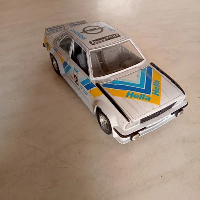 Opel Ascona 400 Rally 1/24 bburago - Immagine 1 di 4