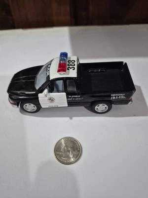 道奇 Ram 警察皮卡车 1: 44 比例 — 第 1/4 张图片