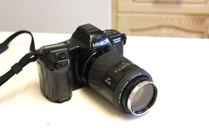 1980s Minolta Dynax 7000i 35mm SLR Camera & 70-210mm Lens for Spares/Rep (5153) - Picture 1 of 13