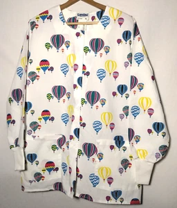 Landau Hot Air Balloon Scrub Top Women XL White Colorful Snap Long Sleeve NEW - Picture 1 of 13