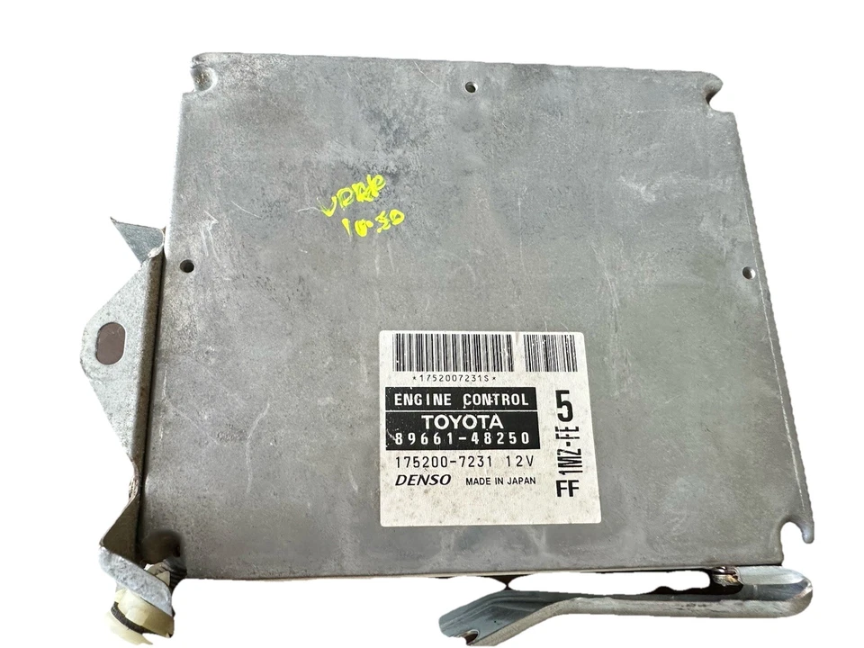 Блок управления модулем блока управления двигателем 89661-48250 2001 Toyota Highlander 3,0 л - Изображение 1 из 4