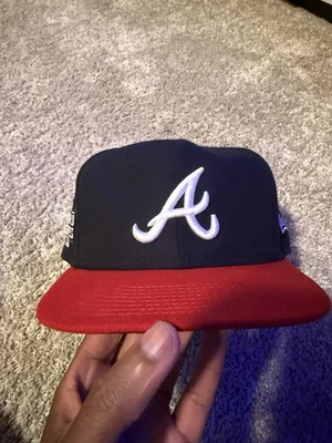 Boné ajustável Atlanta Braves New Era 59Fifty World Series 2021 tamanho 7 5/8 - Imagem 1 de 4