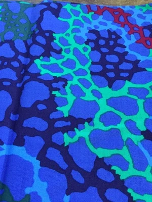 Colectivo de barril de café. Moss de Brandon Mably. Foto 1 de 2