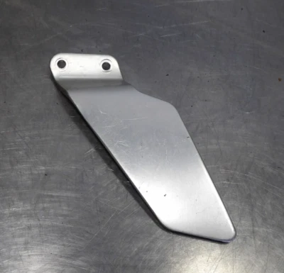 90-99 Yamaha FZR600R PROTECTOR TALÓN CONDUCTOR DELANTERO IZQUIERDO 3HE-27445-01-00 Foto 1 de 2