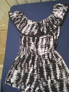 Derek Heart Romper - Tie Dye Black & White - Junior Medium - Picture 1 of 15