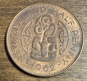 Nice New Zealand 1962 1/2 Penny - Elizabeth II 1st Portrait KM# 23.2  - Picture 1 of 2