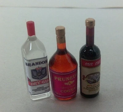 Juego de 3 botellas de licor miniatura para casa de muñecas ginebra, brandy y coñac escala 1:12 Foto 1 de 3