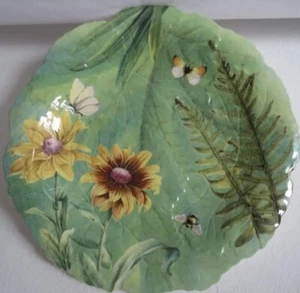 Spode Floral Haven geformter Mittagessen Teller Bienen Motten Farne Blumen England - Bild 1 von 4