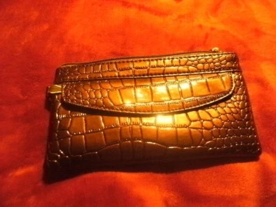 BOLSO CLUTCH SEÑORA - COCODRILO, IMITACIÓN CUERO - NUEVO CON ETIQUETAS - COLOR CAFÉ - 9 pulgadas x 4 pulgadas. Foto 1 de 2