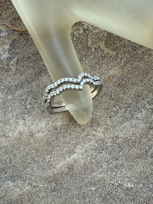 ArtCarved 14K White Gold 0.50 ctw Diamond Set of Two Rings Size 8 (4.8 Grams) - Image 1 of 4