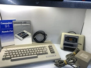 Commodore 64c warranty seal intact - Afbeelding 1 van 13