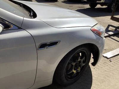 Guardabarros delantero derecho usado se adapta a: Kia K900 2016 delantero derecho grado A Foto 1 de 4