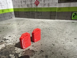 SCX24 2- 1/24 Scale Jerry Cans - Red Gas Can, SCX24, Mini-Z 4x4, scx24, Jerrycan - Bild 1 von 5
