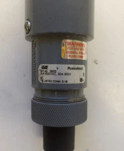 RUSSELLSTOLL CAT NO: 3933 20A 600VAC 30A 250V FEMALE CONNECTOR - Picture 1 of 4