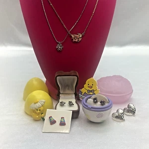 Vintage Avon Child Girl Jewelry Mix Earrings, Necklaces, & Pins 8 Pieces Lot - Picture 1 of 23