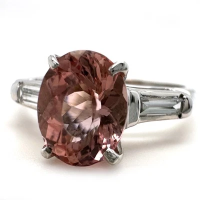 Anillo de 3 piedras ovalado de turmalina rosa en platino talla 7 clásico con diamantes de 0,15 quilates Foto 1 de 4