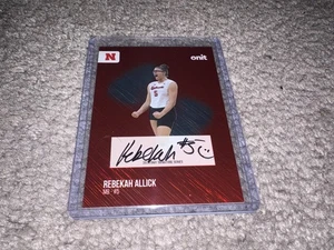 Rebekah Allick signiertes Autogramm 2025 ONIT Nebraska Cornhuskers Volleyballkarte - Bild 1 von 3