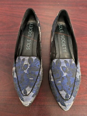 Mocasín bordado jacquard floral azul marino Winslow Sole Society para mujer talla 7,5 usado en excelente estado Foto 1 de 4