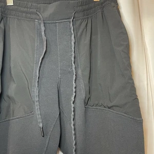 Lululemon License To Train Jogger Pant Men's L Black Stretch Performance - Picture 1 of 8