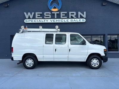 Van de carga Ford CNG E250 2010  - Imagem 1 de 4