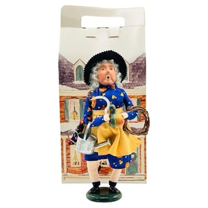 Byers Choice Halloween Caroler Garden Witch Figurine Holding Squash SUPER RARE - Picture 1 of 20