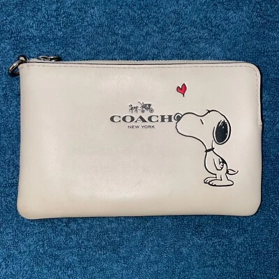 Coach Peanuts Snoopy Clutch Purse White - Image 1 of 4