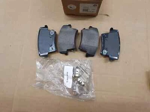 GENUINE & NEW MOPAR CHRYSLER 300C DODGE CHARGER REAR BRAKE PAD SET 05142566AB - Picture 1 of 1