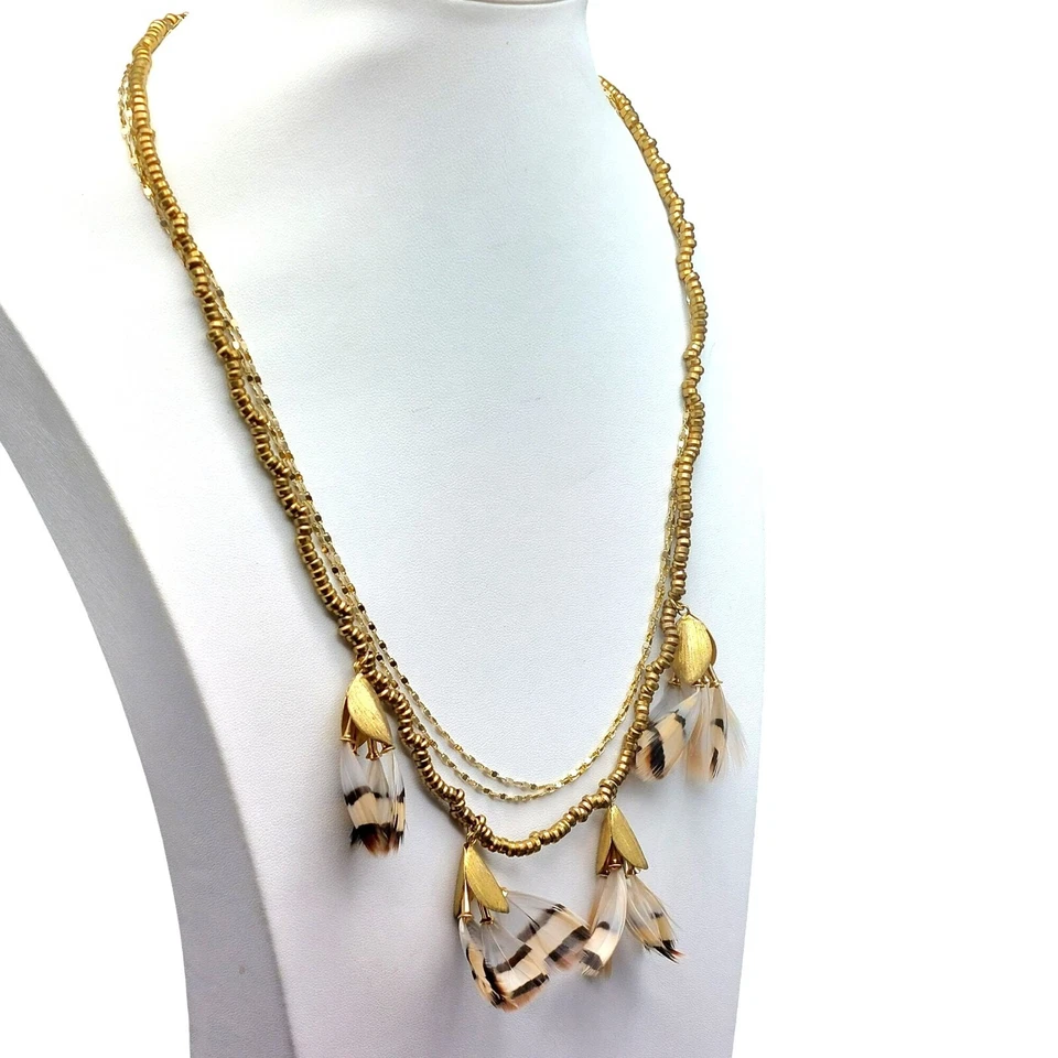 Anthropologie Serefina Plumas de Baile en Capas Tono Dorado Cuentas Cuello Declaración Foto 1 de 4