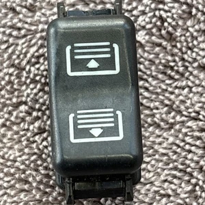 Mercedes 140 820 61 10 Switch Used. - Picture 1 of 6